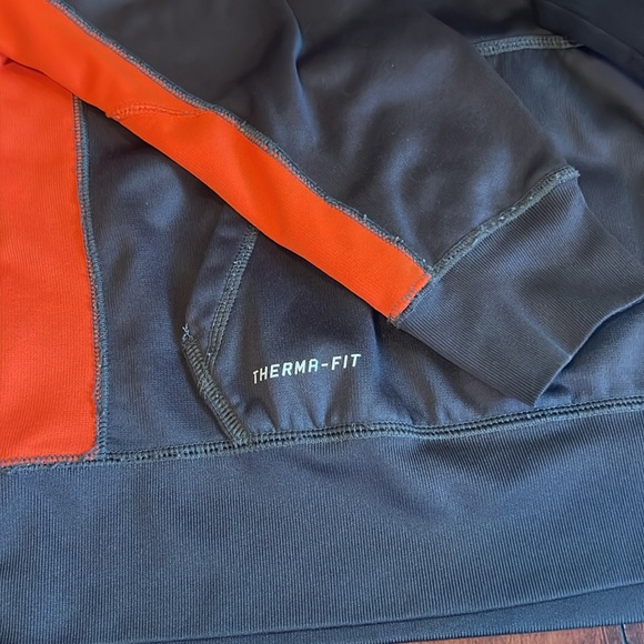 2 Nike hoodies. One says large and one small but won’t by son who is 7/8 size. - Picture 9 of 9